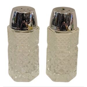 Anchor Hocking Wexford clear glass salt and pepper shakers w/diamond cut pattern